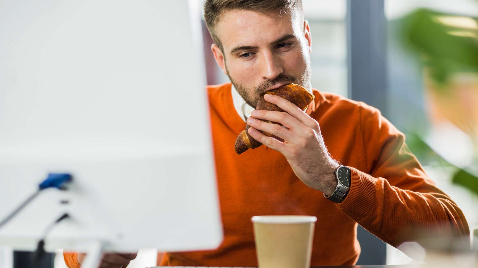 Millions of Brits never take their full hour-long lunch break, study finds