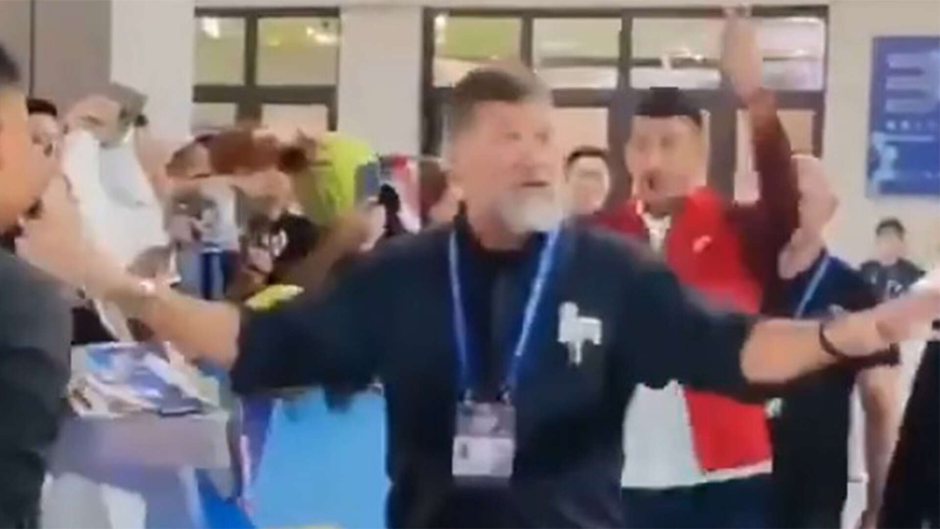 Watch security guard's frustrated reaction after Djokovic disobeys orders