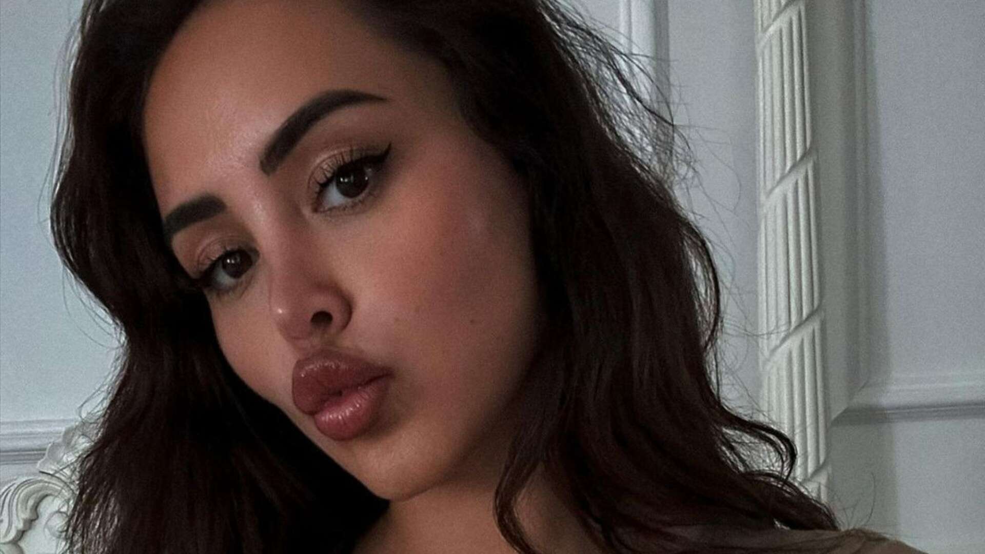 Geordie Shore’s Marnie Simpson shows off Christmas decorations SIX weeks early