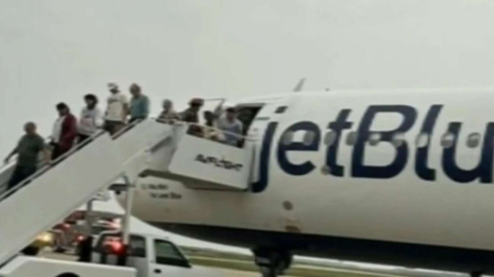 Jet drops over 30,000 feet in 10 mins as it's forced to make emergency landing