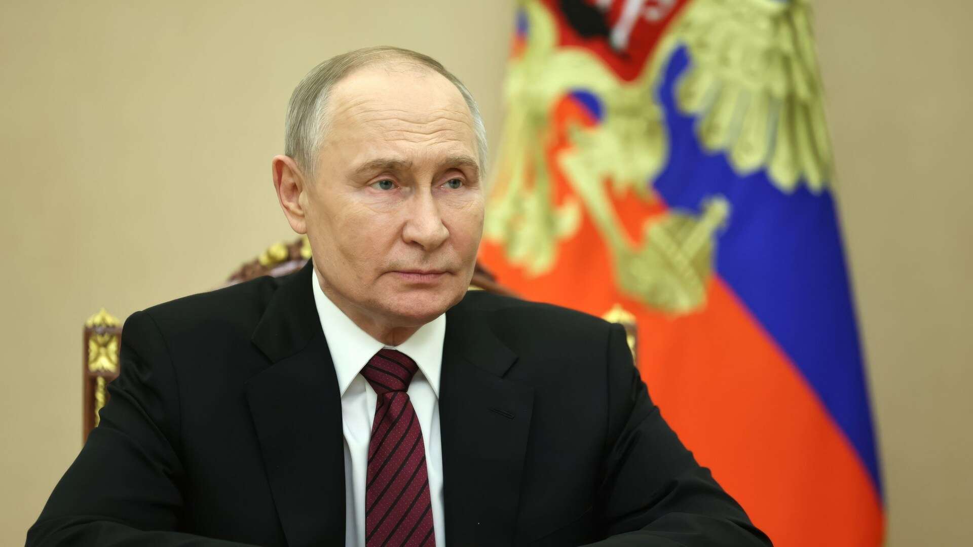 Putin makes APOLOGY after passenger plane was shot down by Russian missile