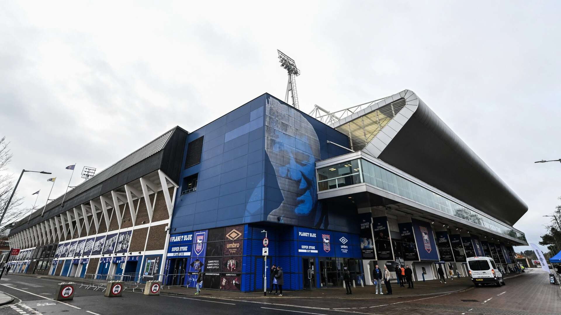 Prem fans warned of travel delay as army investigate 'unexploded shell'