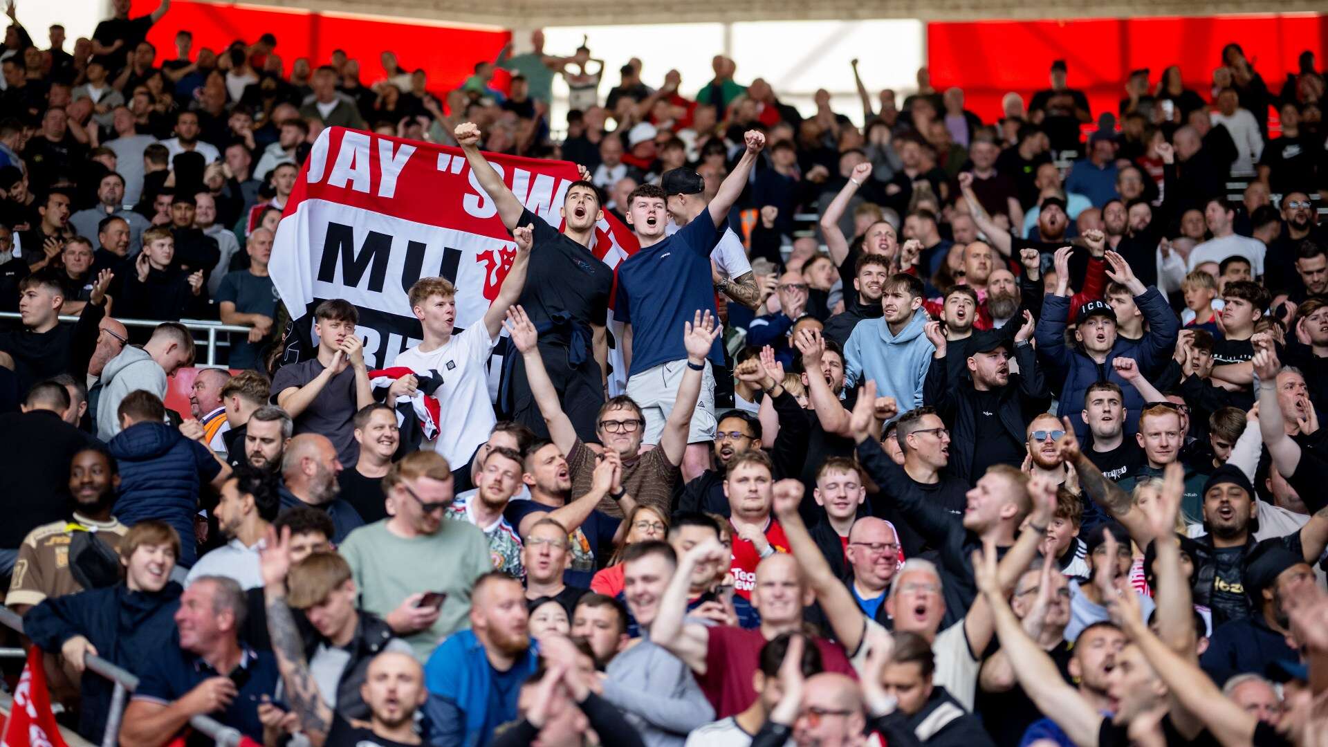 Man Utd travel nightmare as fans left being left stranded in London after Palace