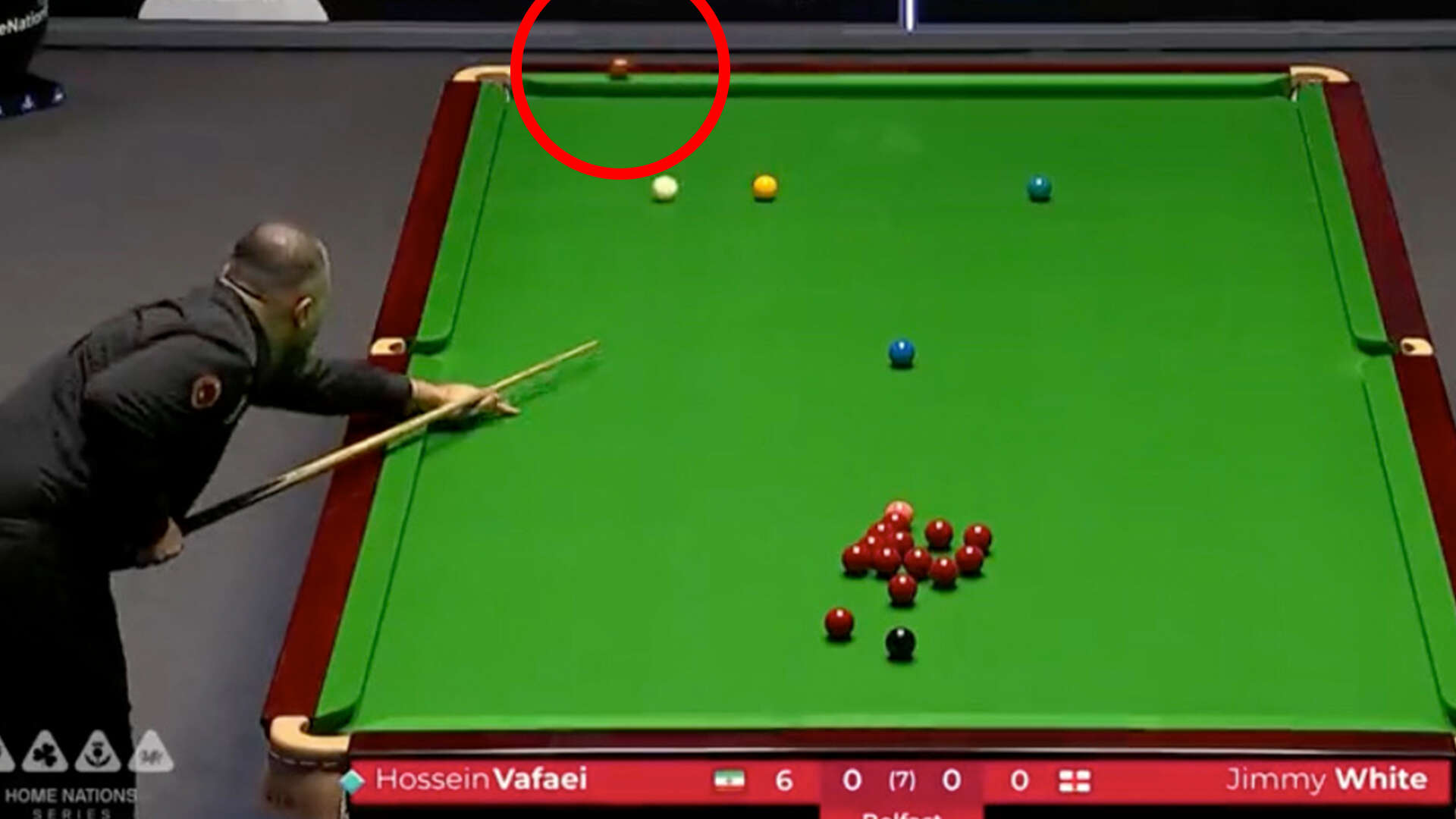 Watch snooker star's 'one in every five year fluke' that stuns commentator