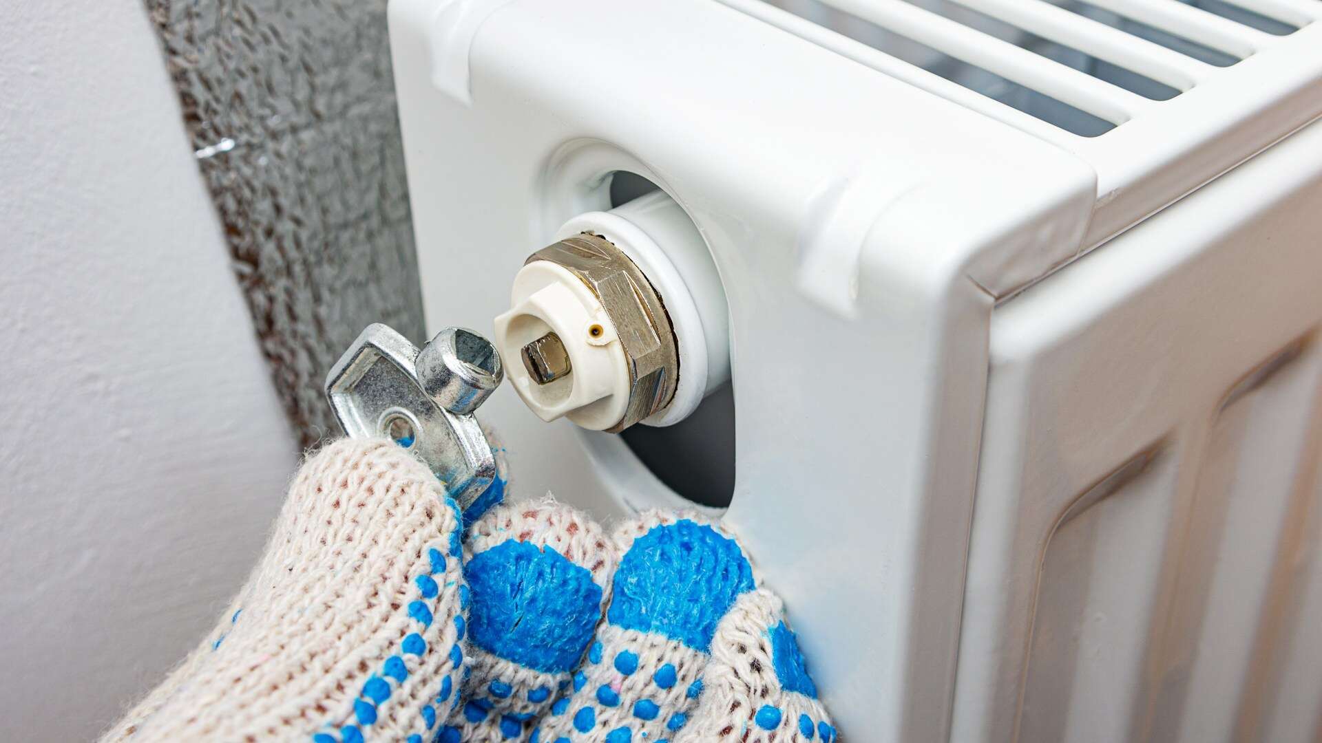 How to save £550 on your energy bills by bleeding your radiators & 3 more tips