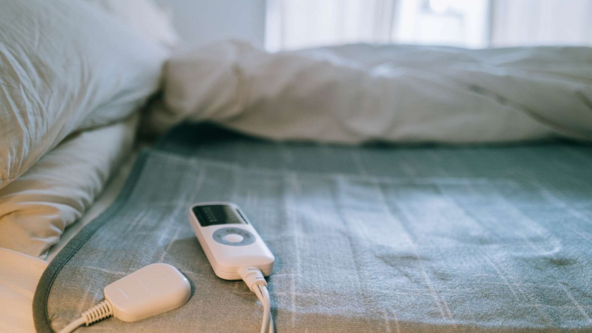 Major energy firm giving away free electric blankets & it takes minutes to apply