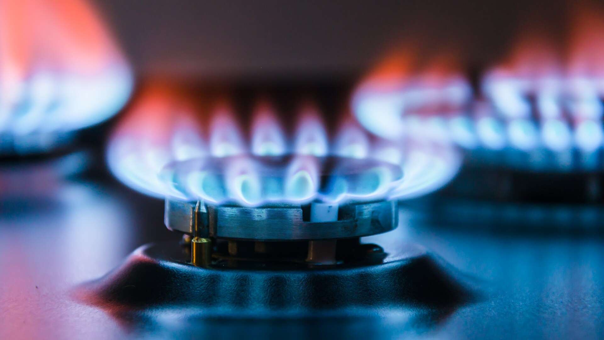 Major energy supplier with 6.8m customers to make £150 payments to thousands