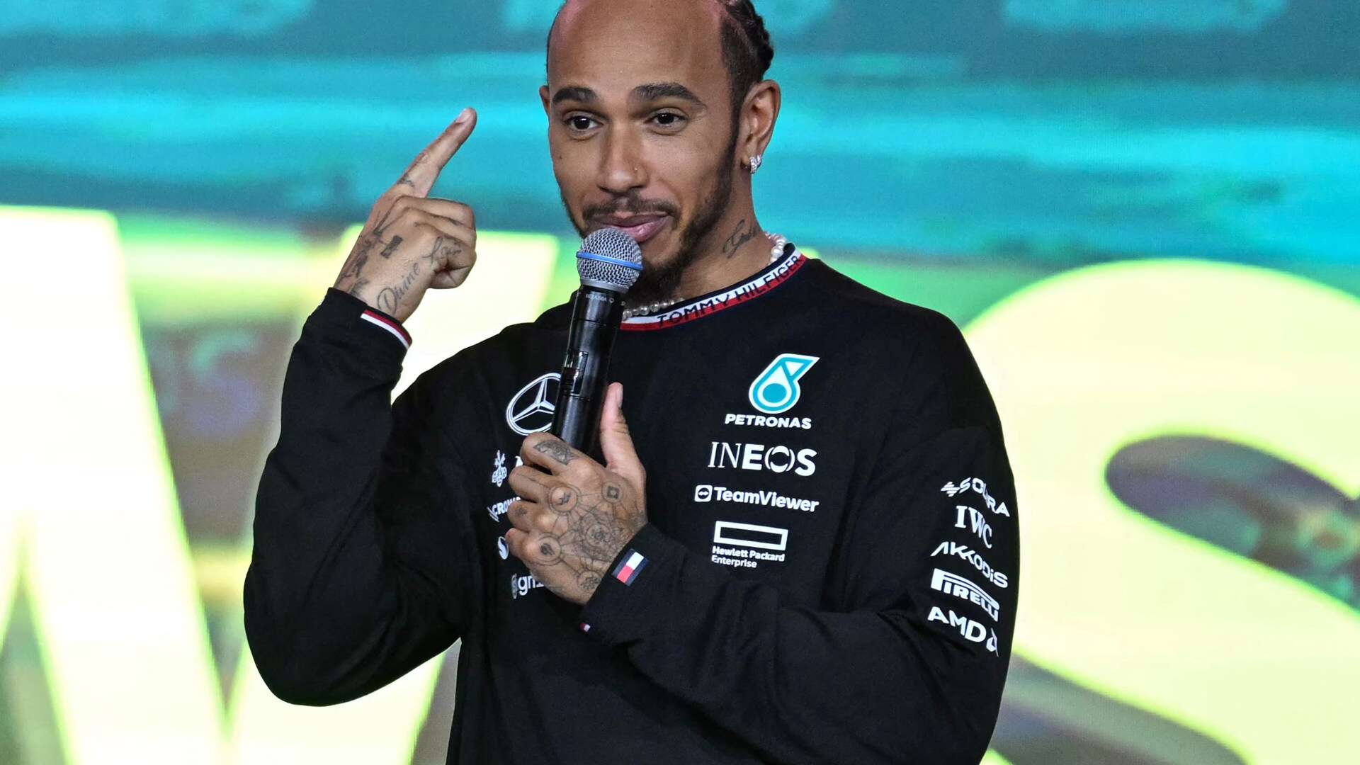 Lewis Hamilton learning to speak ITALIAN after Ferrari move after stark warning