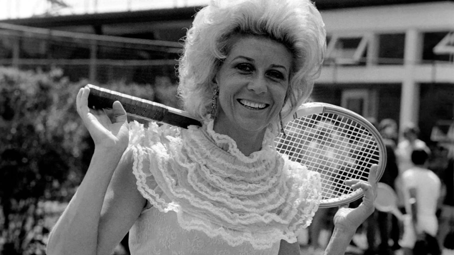 Tennis star & style icon who won Wimbledon 3 times dies as players lead tributes