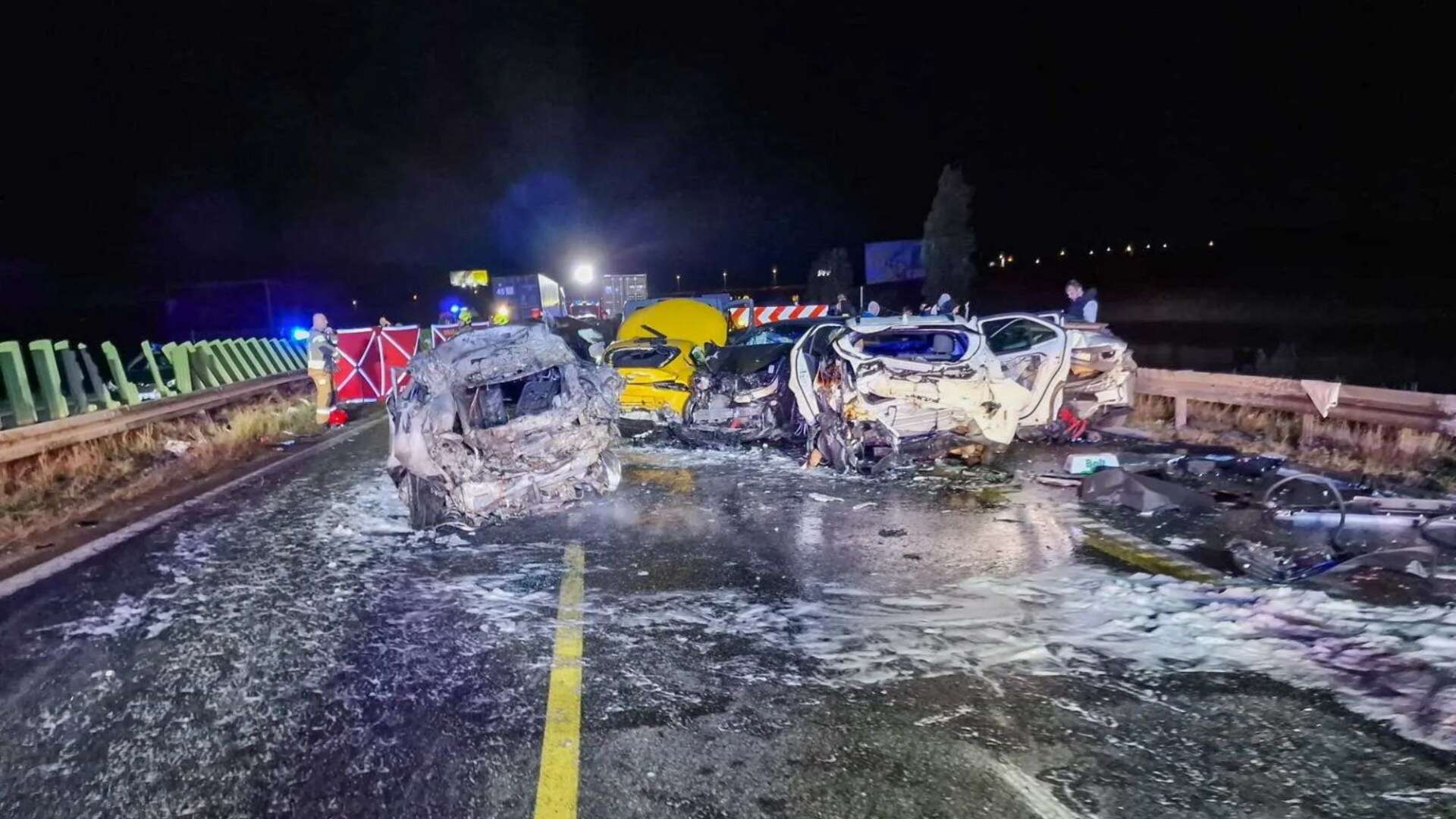 Four dead & 12 injured, including children, after car pile-up on motorway