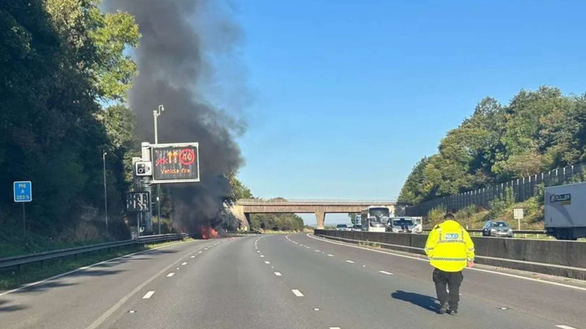 Cops warn EVERY driver they'll face £200 fine if they make common mistake