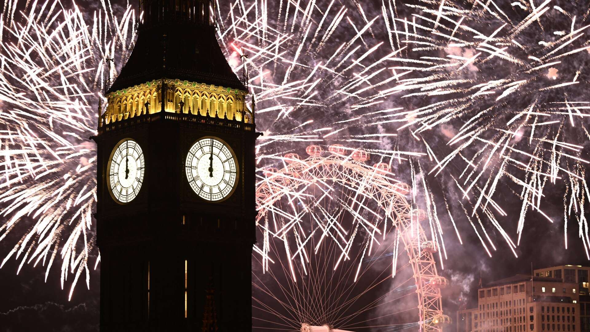 London’s New Year's Eve fireworks in jeopardy with 45mph gales to hit