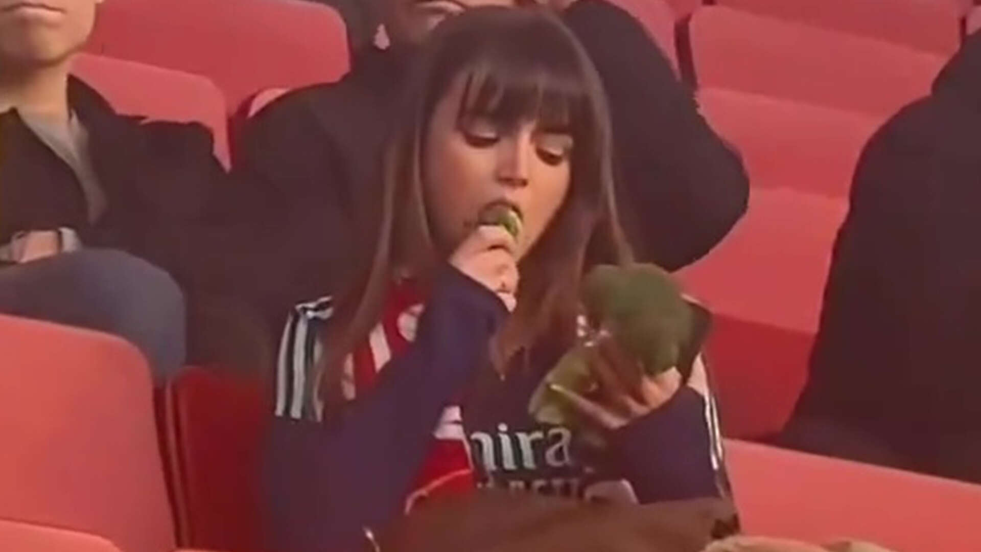 'Game's gone, utter woke nonsense' - Arsenal fan eats broccoli at Emirates