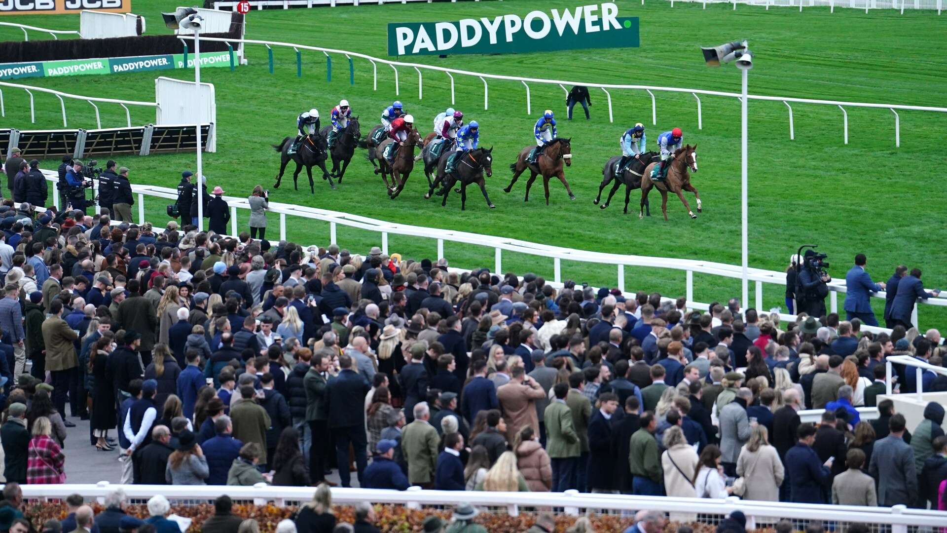 Horseracing fans slam ITV for 'shocking decision' following heartbreak