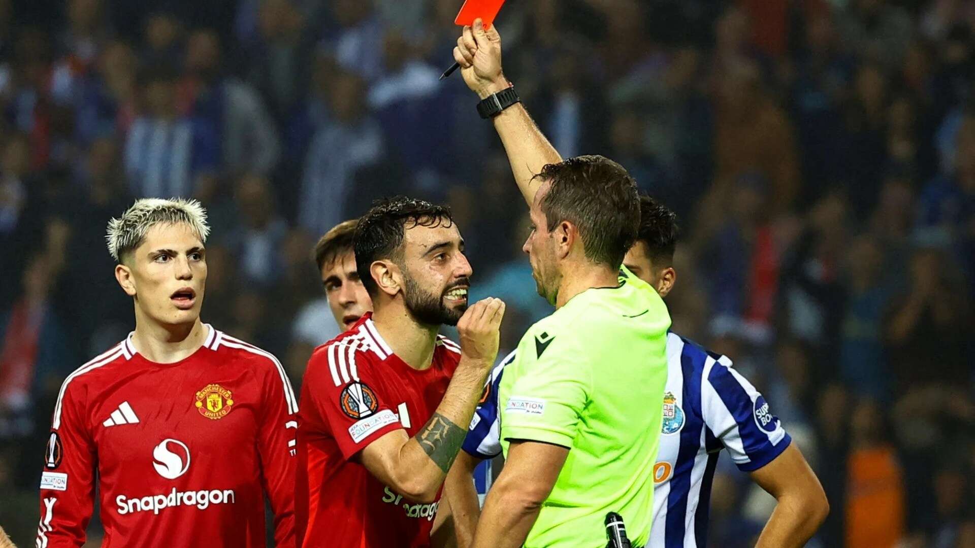 Bruno Fernandes breaks silence on second straight red card with 103-word post