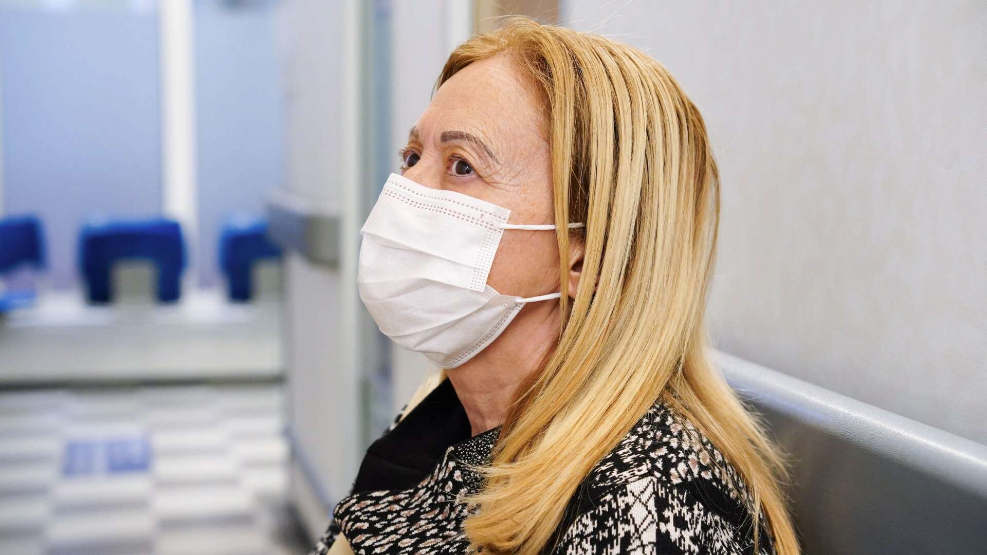 Flu surge 'will peak in 10 days' as UK hospitals bring back face masks