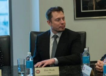 Elon Musk homeless! Billionaire sells last house to fund Mars ‘property market’