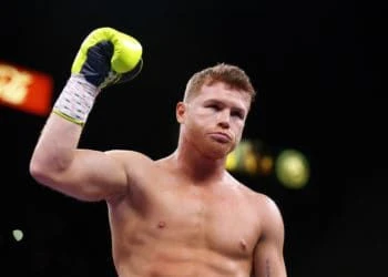 Canelo Alvarez stops Billy Joe Saunders to unify super middleweight titles