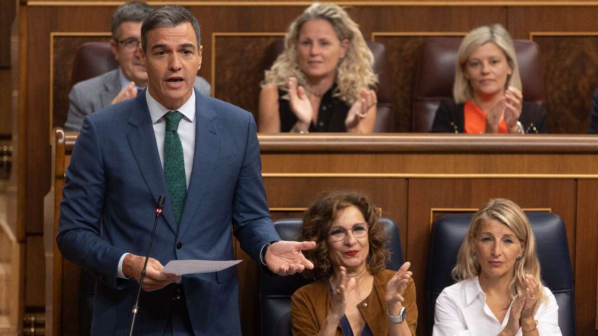 Sánchez tendrá problemas con la UE si no aprueba los impuestos a energéticas y banca