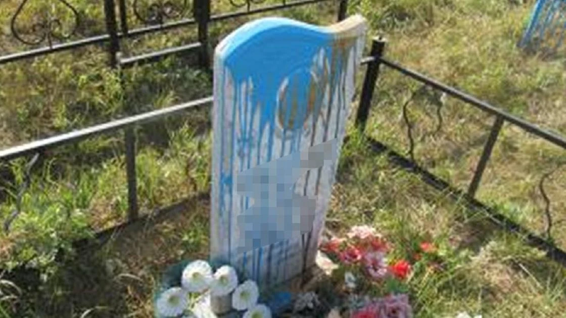 Школьники могли устроить погром на кладбище в СКО