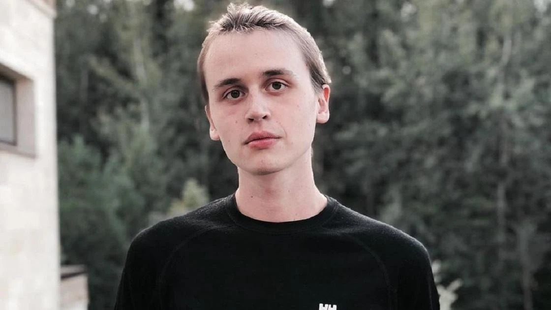 Девочки визжат: 20-летний сын Заворотнюк поразил фанаток своей внешностью
