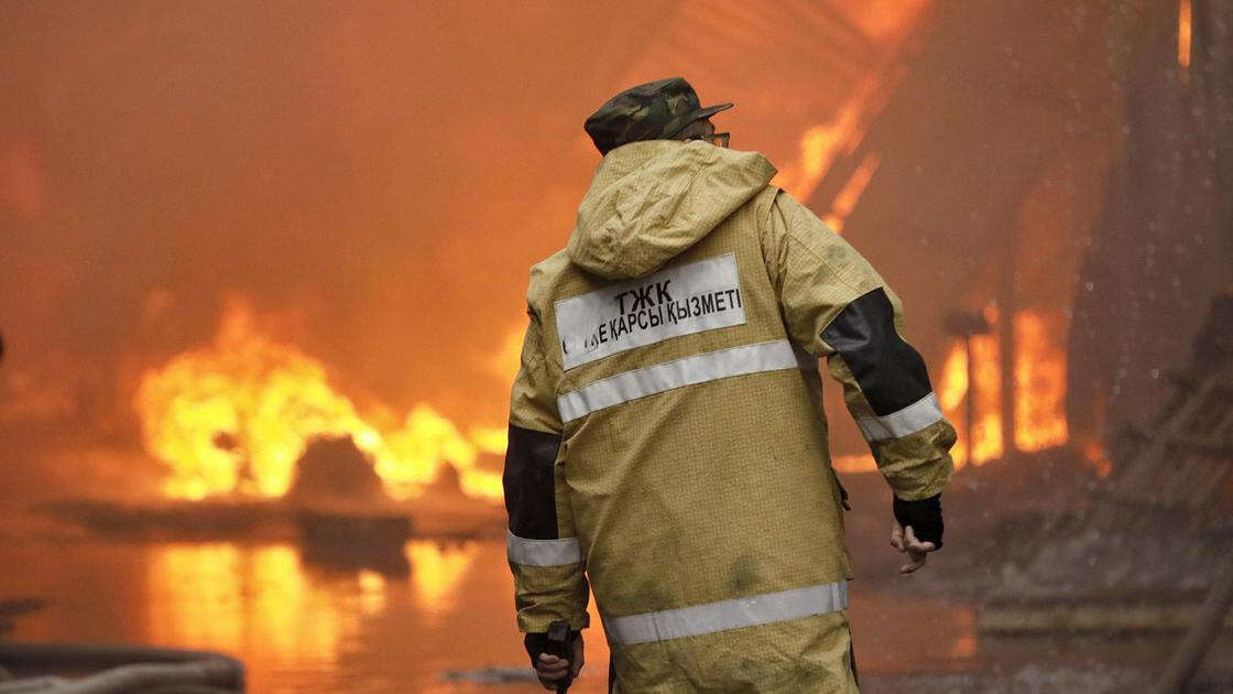 Помочь с жильем пообещали семье Шерзата Болата в акимате