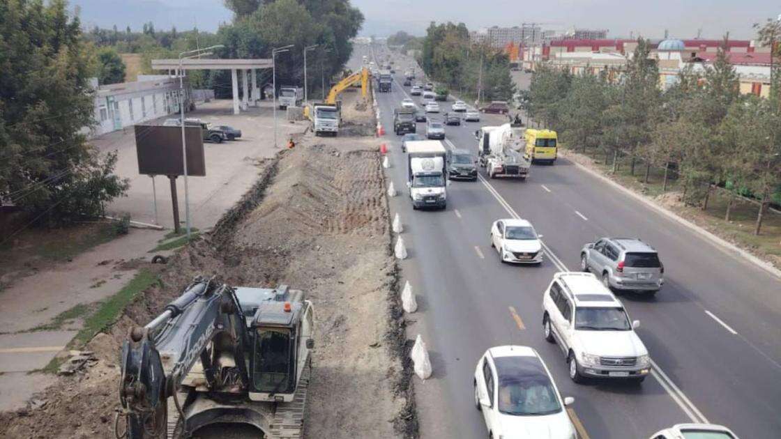 Когда завершат реконструкцию Кульджинского тракта, рассказали в акимате Алматы