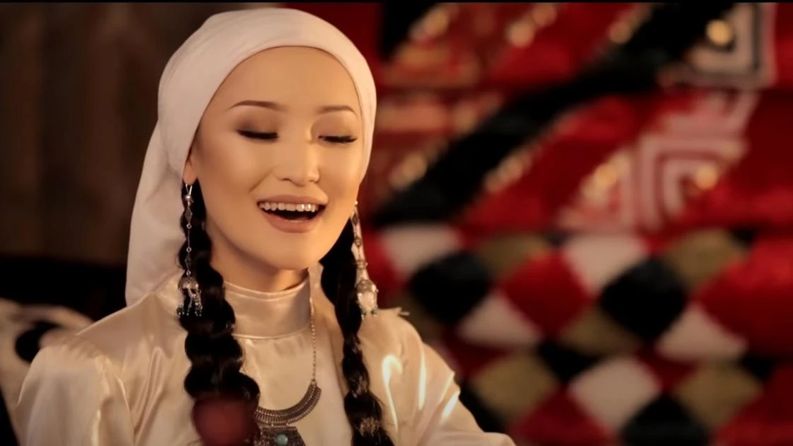 Молдир Ауелбекова: биография, семья, песни