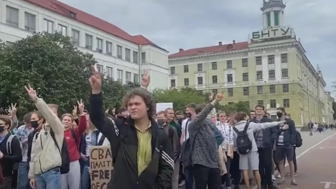 Протестующих студентов задержали в Минске