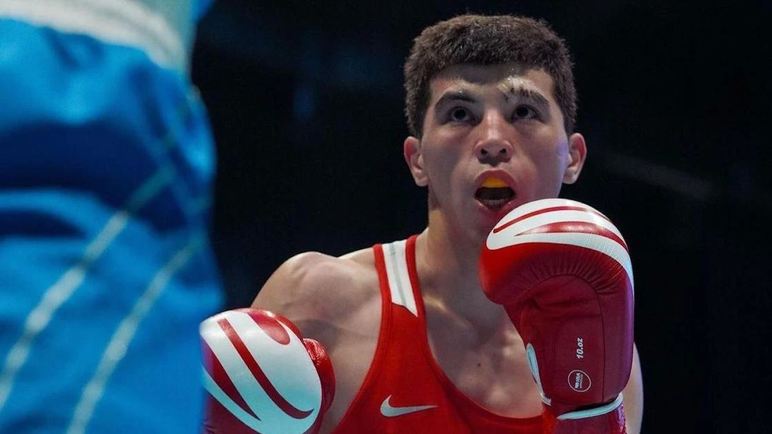 Скандалом завершился бой казахстанского боксера за золото чемпионата Азии в Астане