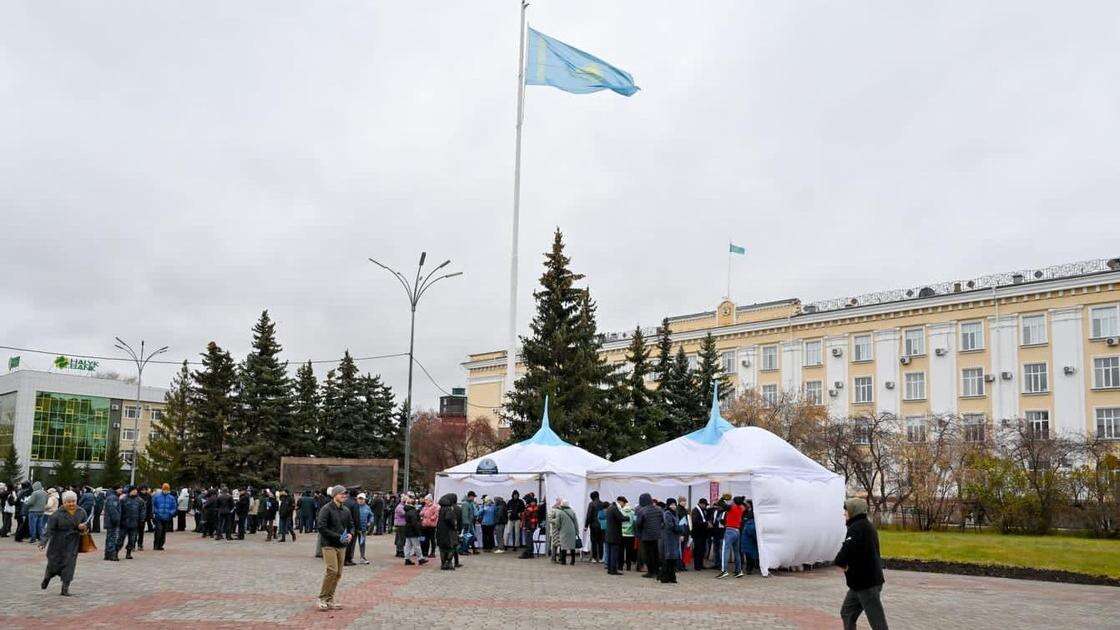 Церемония поднятия флага прошла в Петропавловске в честь Дня Республики