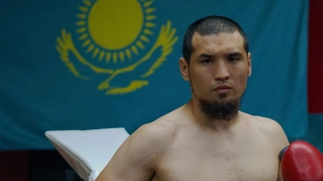 Даурен Елеусинов проиграл бой за титул WBC