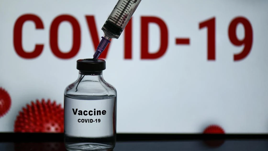 Российскую вакцину против COVID-19 выпустили в гражданский оборот