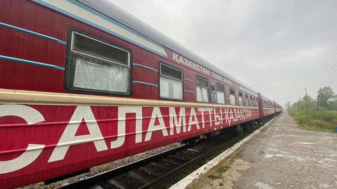 В Глубоковском районе поезд 