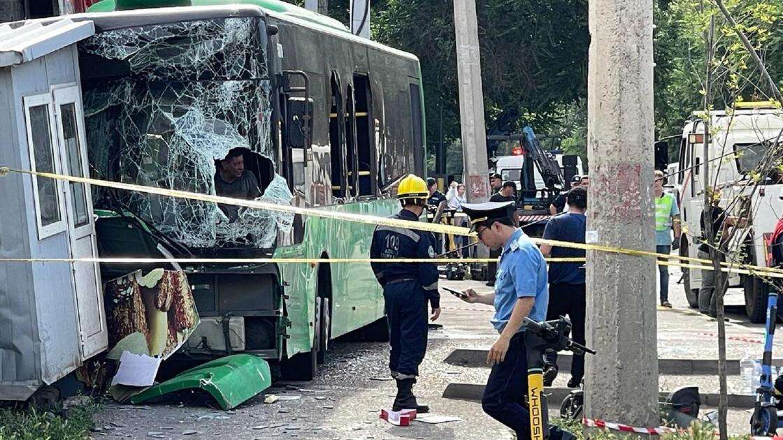 Смертельное ДТП с автобусом в Алматы: водителя задержали