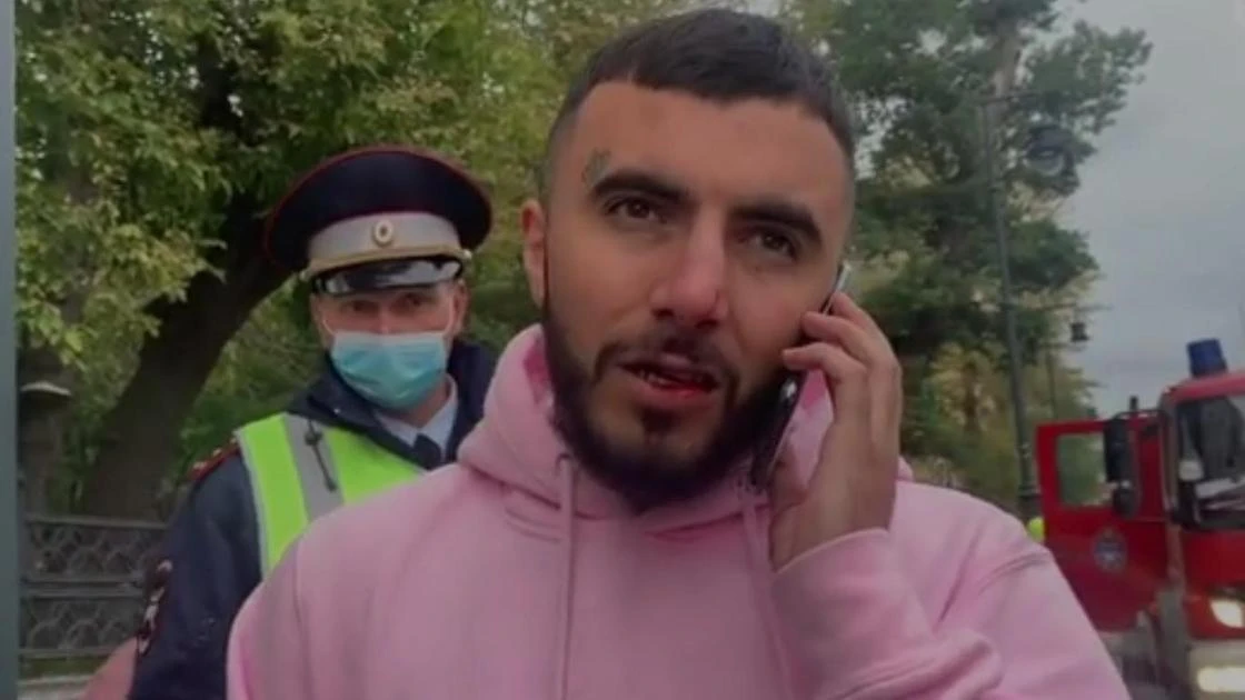 Сбивший троих людей в центре Москвы российский певец задержан полицией