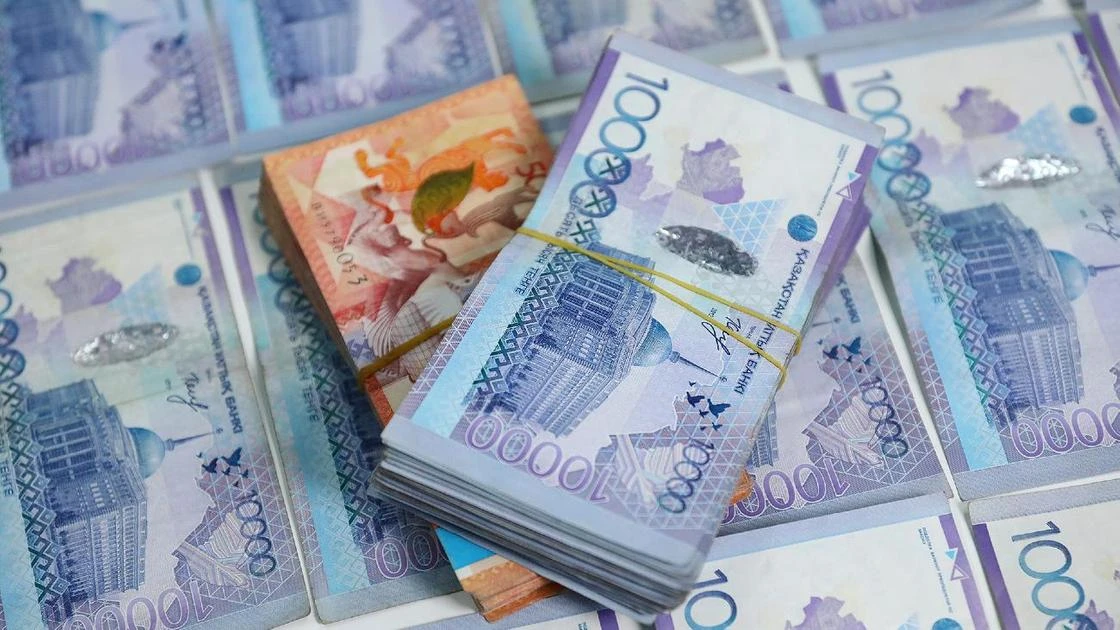 Кто из казахстанцев сможет в 2021 году воспользоваться пенсионными накоплениями