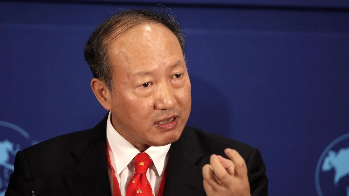 Миллиардеру из Китая запретили тратить деньги на роскошь