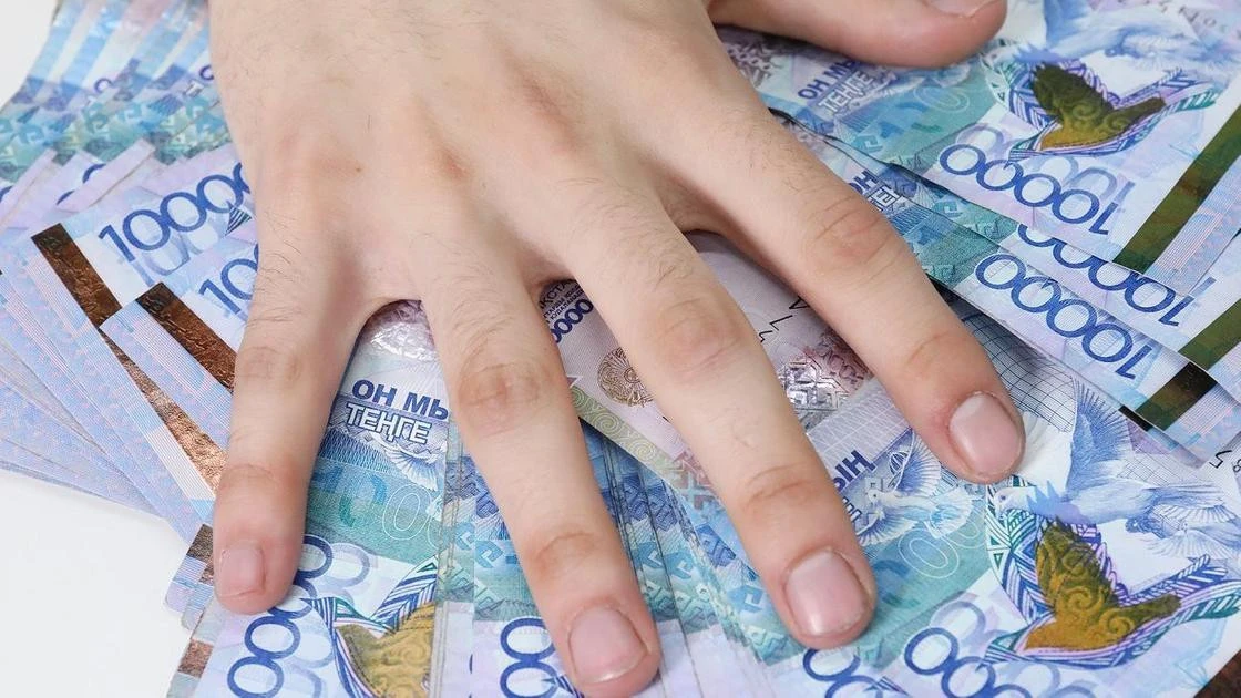 Выделенные переселенцам более 20 млн тенге похитили в ВКО