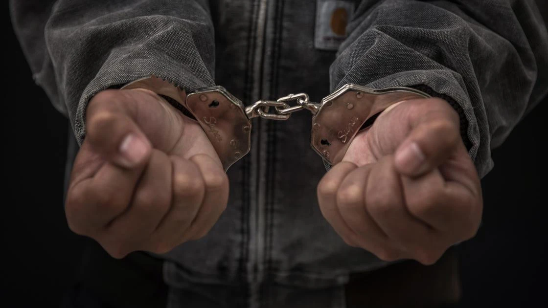Разыскиваемого 7 лет уголовного преступника задержали в Казахстане