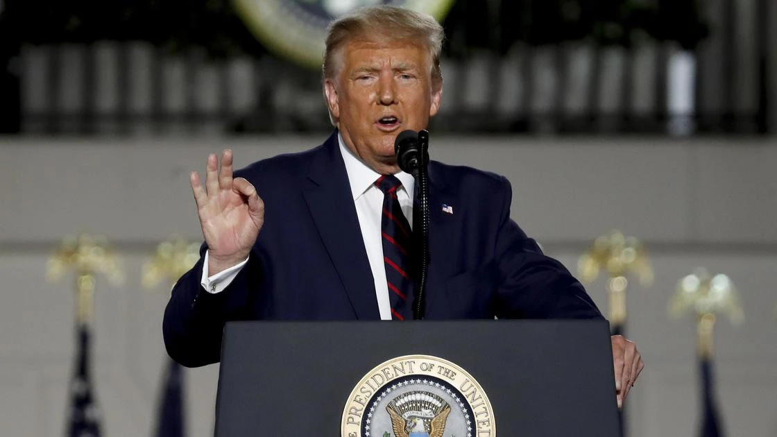 Трамп заявил, что США первыми установят флаг на Марсе
