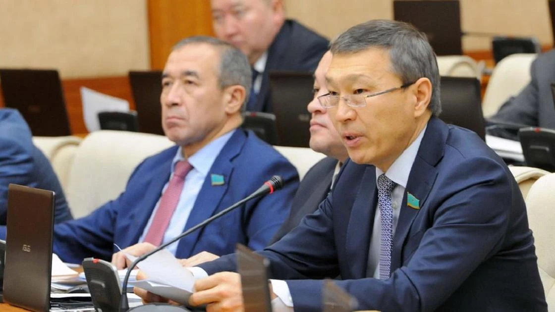 Нурлан Абдиров занял пост вице-спикера сената