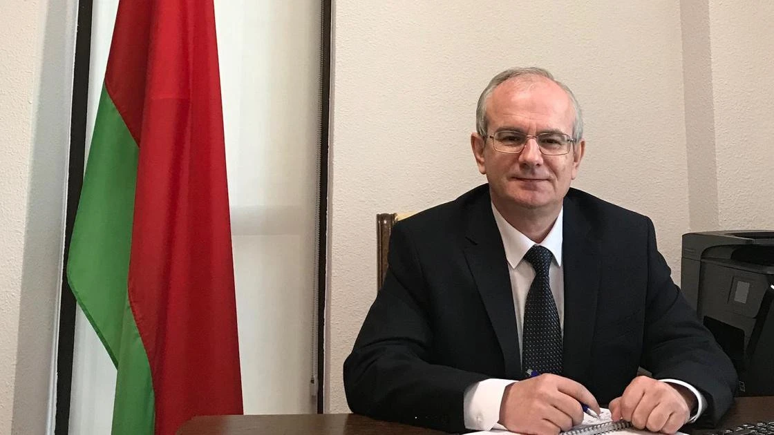 Лукашенко уволил посла Беларуси в Испании, призывавшего к пересчету голосов на выборах