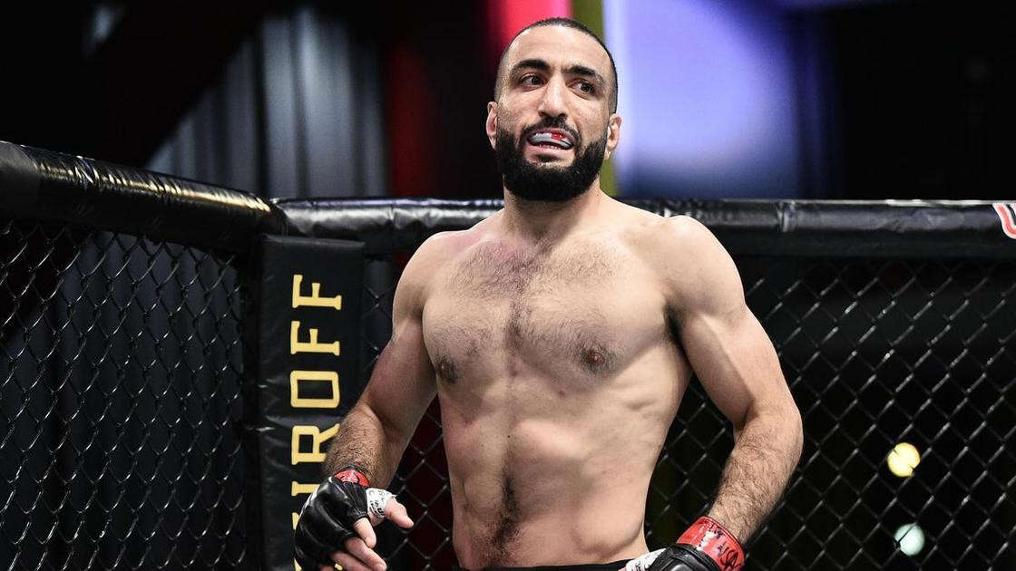 Чемпион UFC показал травму, из-за которой сорвался бой с Шавкатом Рахмоновым (фото, видео)