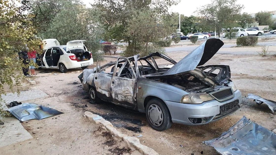 Автомобиль взорвался в Актау