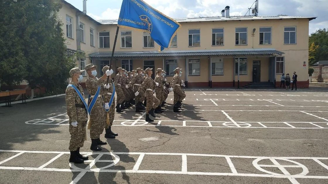 30 курсантов получили военно-технические специальности на бесплатной основе