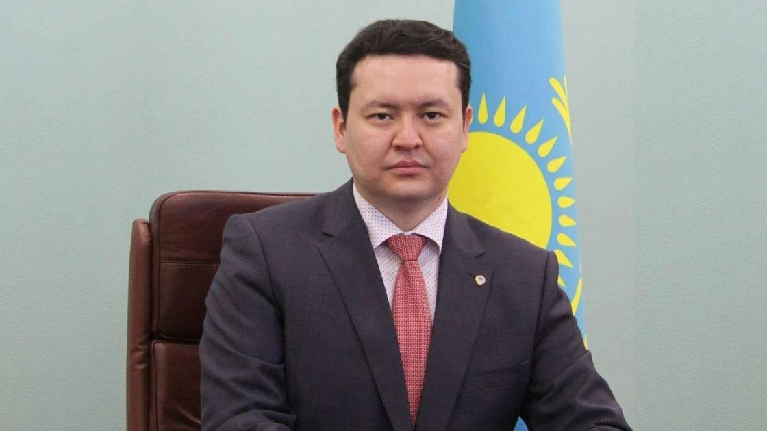 Бывшего вице-министра здравоохранения подозревают в растрате 500 млн тенге