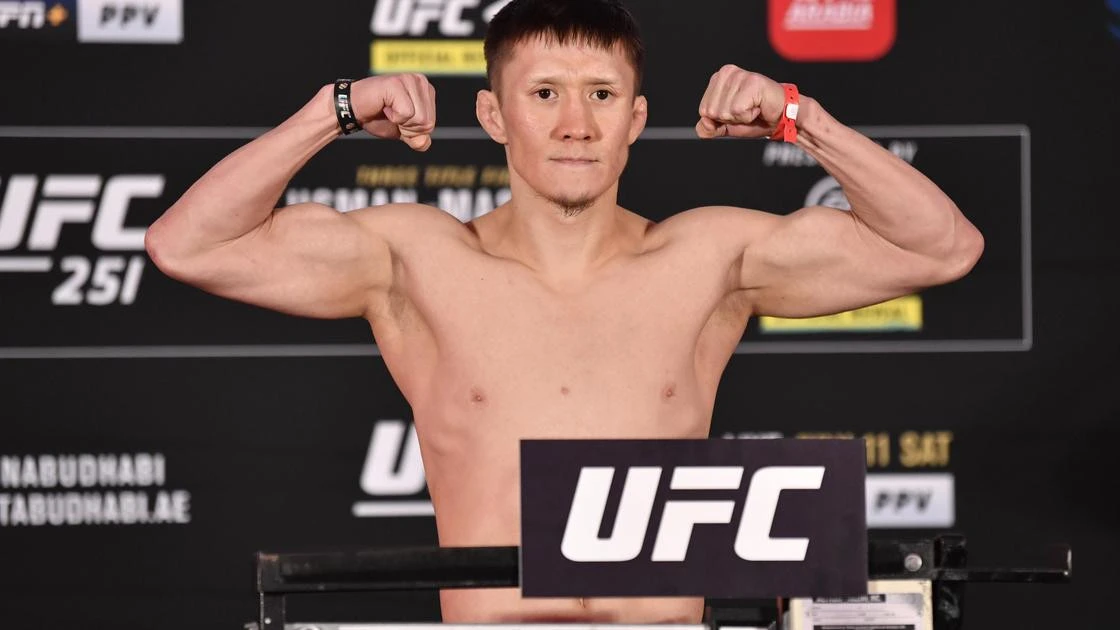 Жумагулов бросил вызов опытному американцу из UFC