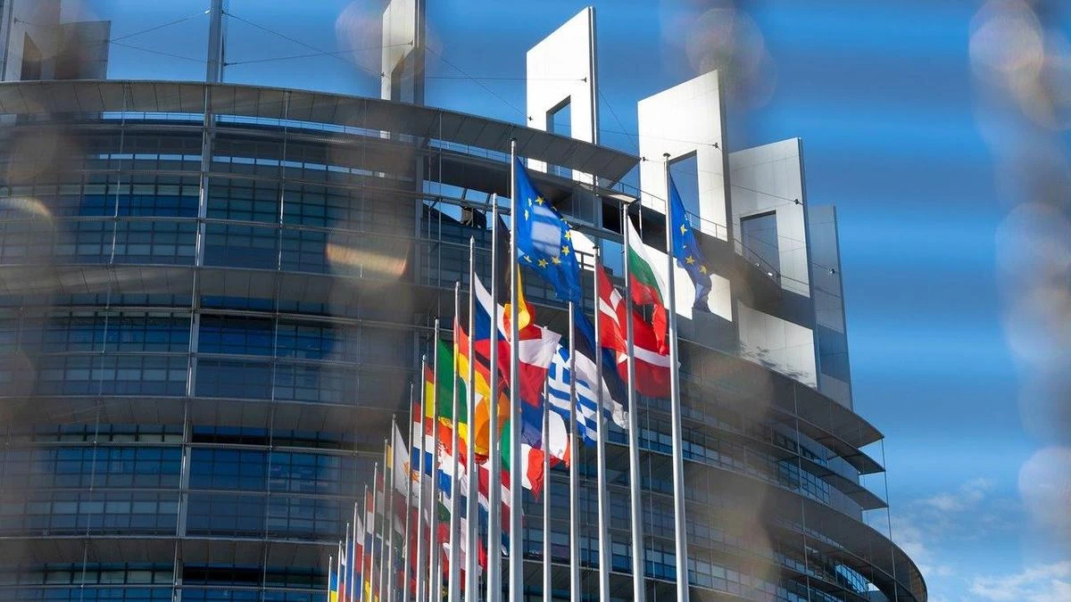ЕС согласует санкции против в Беларуси в день саммита Путина и Байдена