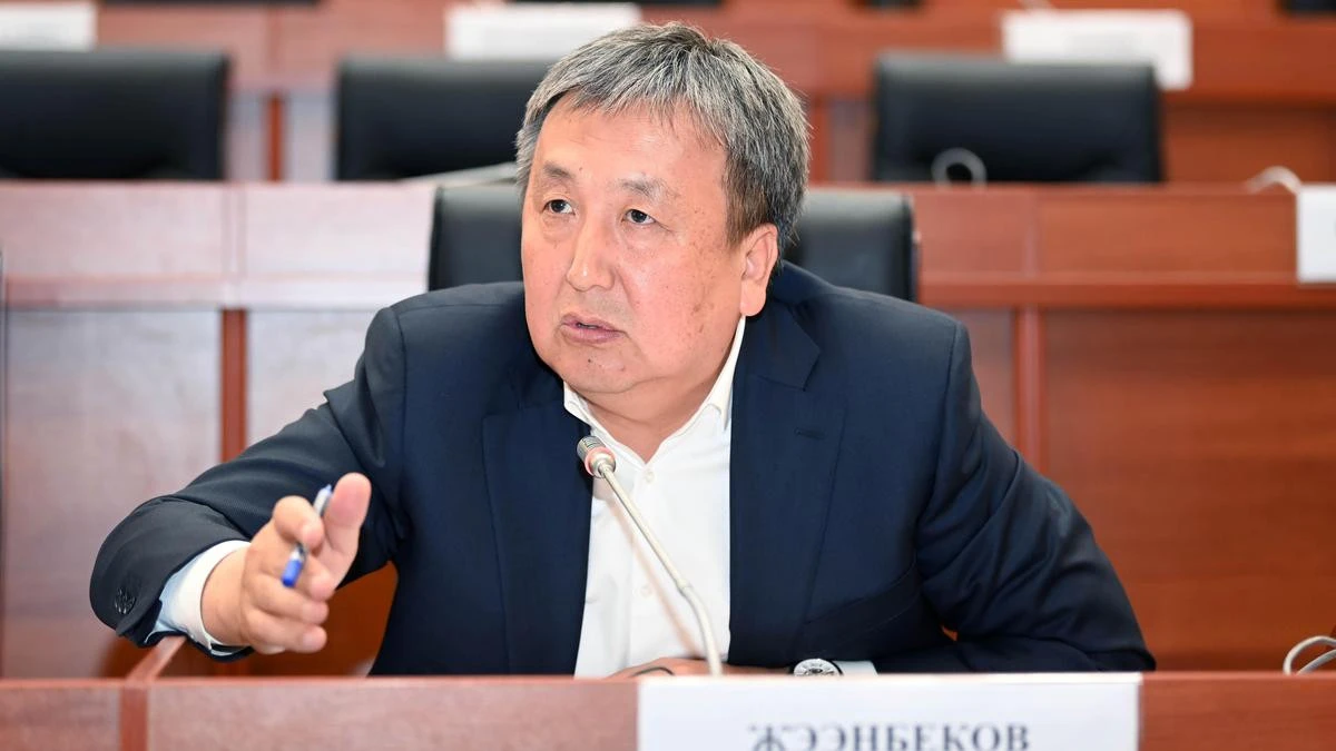Двух экс-премьеров, экс-спикера парламента и депутата задержали в Кыргызстане, сообщили СМИ